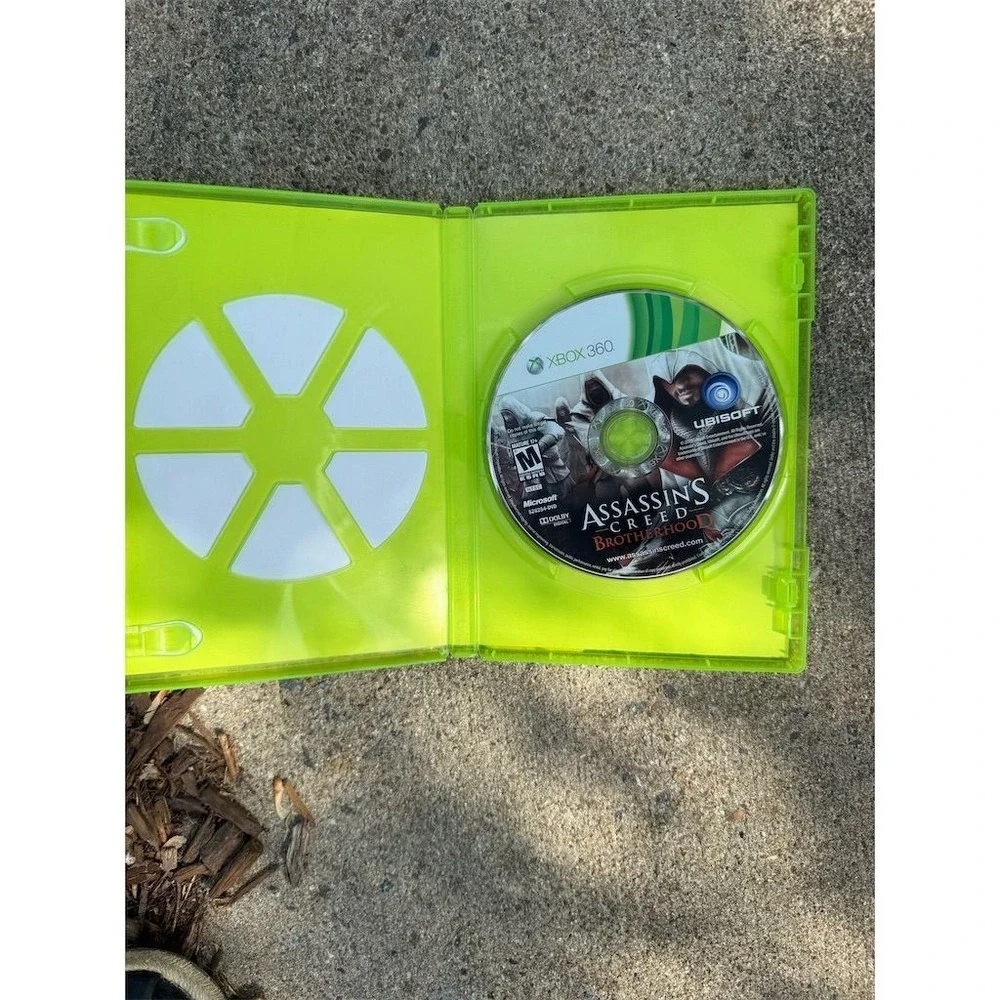 Assassin's Creed Brotherhoodu Xbox 360 Action-Adventure Game Ubisoft tested‎